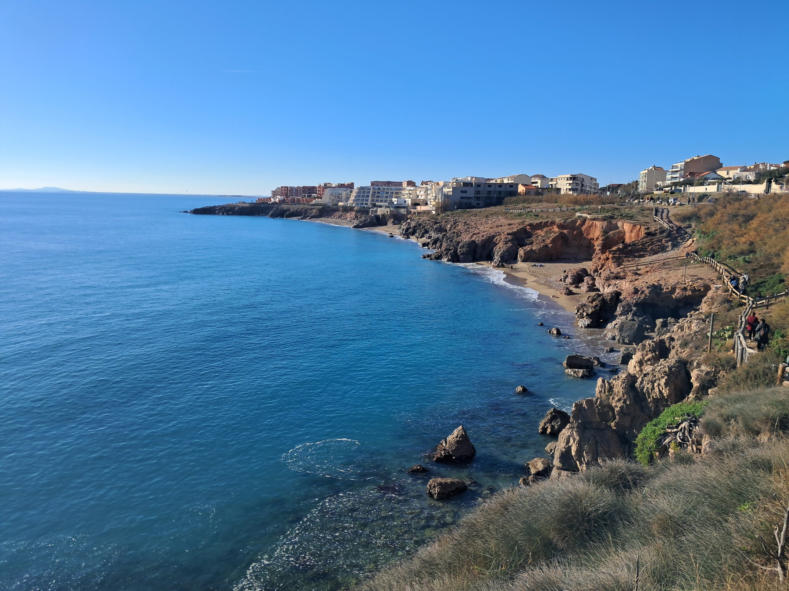 Crique de la Nau and Crique de la Vigie